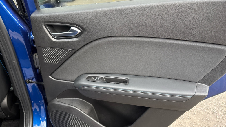 Renault Symbioz 1.6 E-Tech FHEV 145 Iconic Esprit Alpine 5dr Auto Hybrid Estate